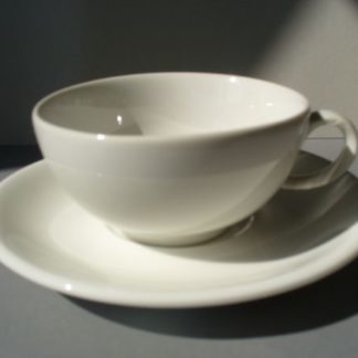 Weißporzellan Tasse und Tellerchen Maxwell Williams